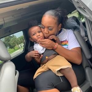 Meet your Posher, Samikia mike